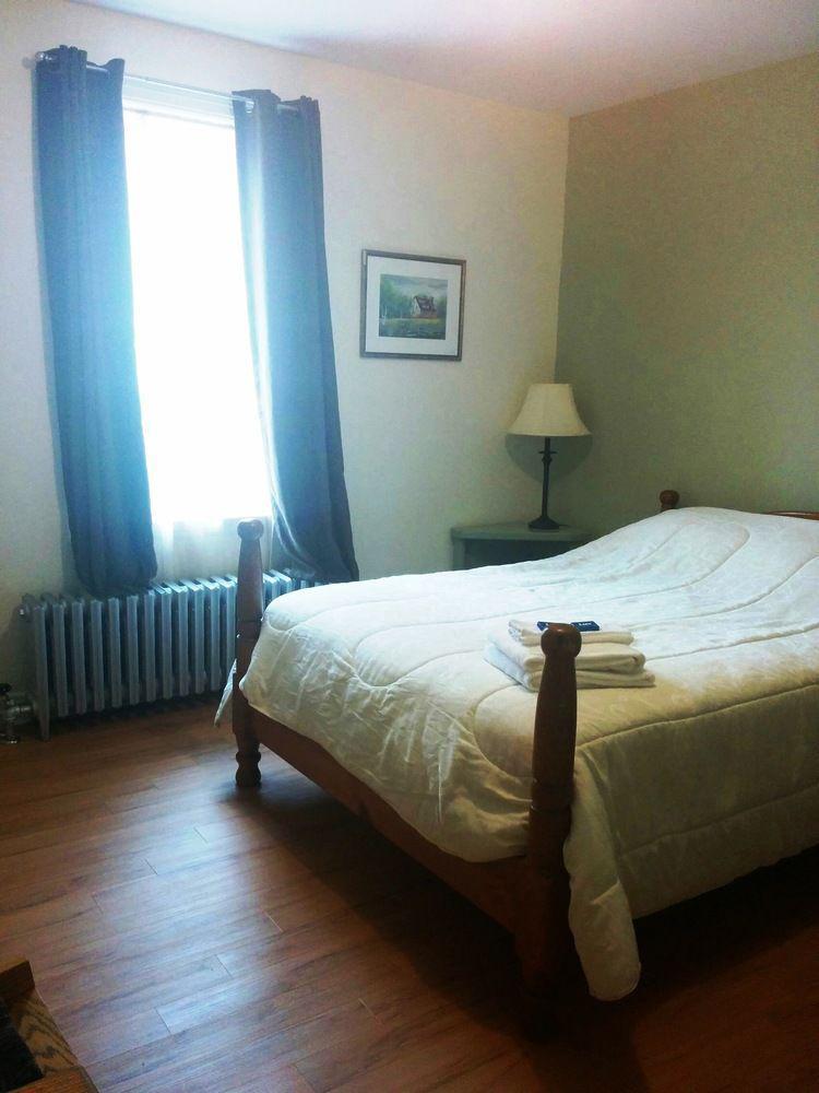 Auberge Du Presbytere De Riviere-Eternite Riviere Eternite Екстериор снимка