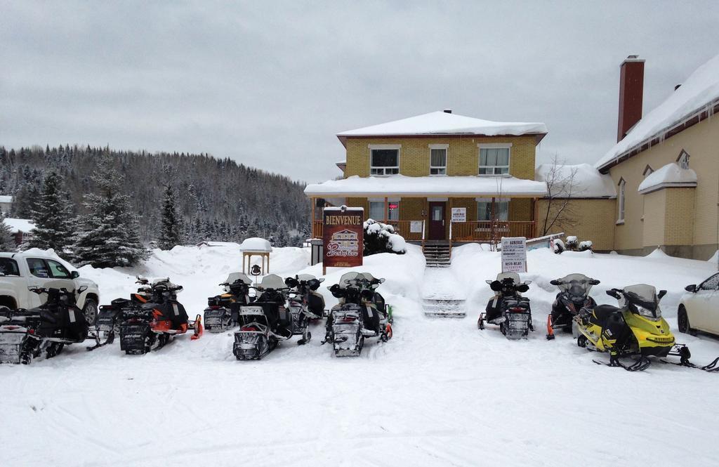 Auberge Du Presbytere De Riviere-Eternite Riviere Eternite Екстериор снимка
