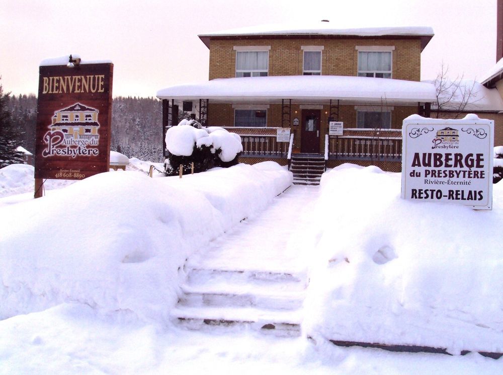 Auberge Du Presbytere De Riviere-Eternite Riviere Eternite Екстериор снимка