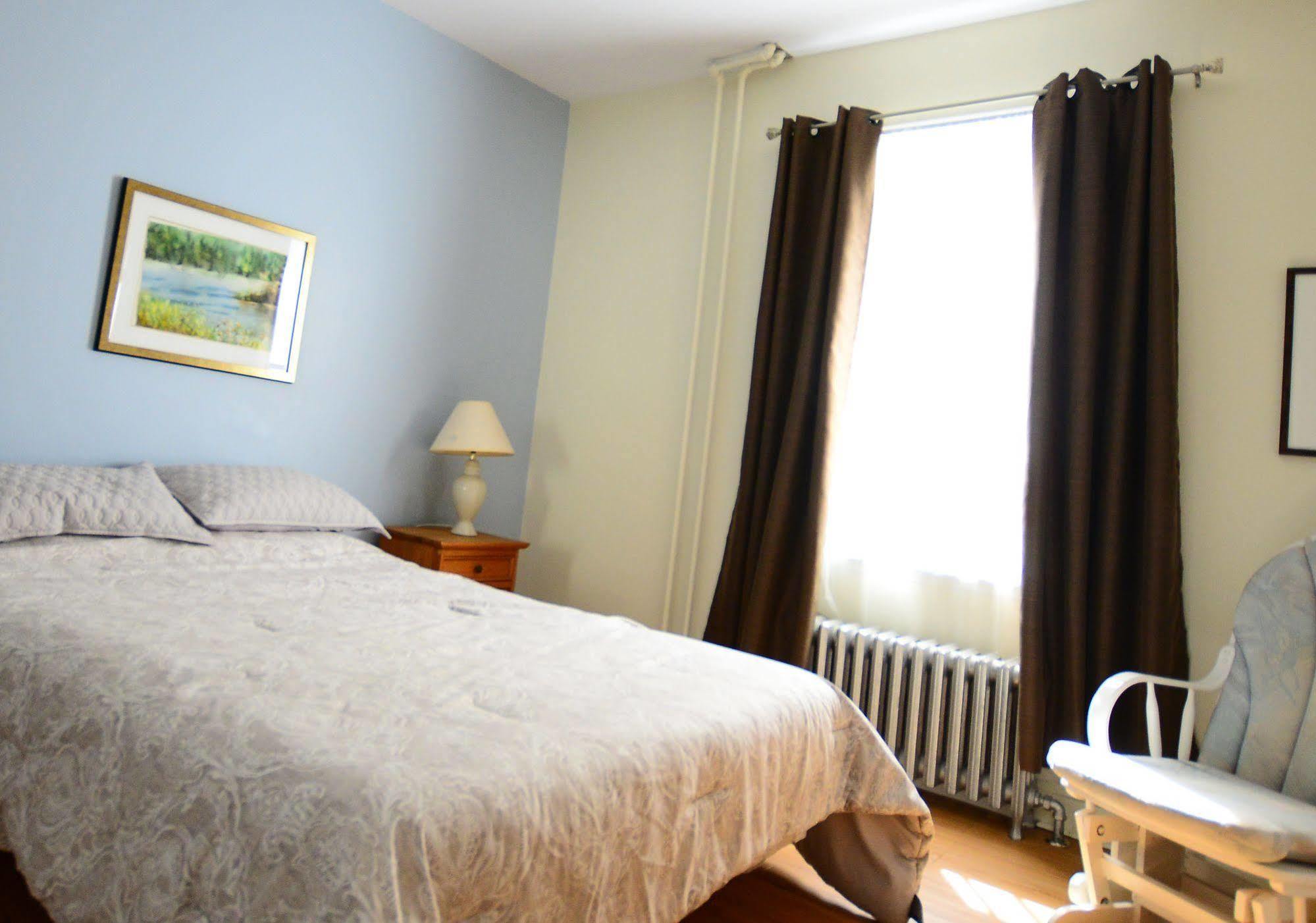Auberge Du Presbytere De Riviere-Eternite Riviere Eternite Екстериор снимка