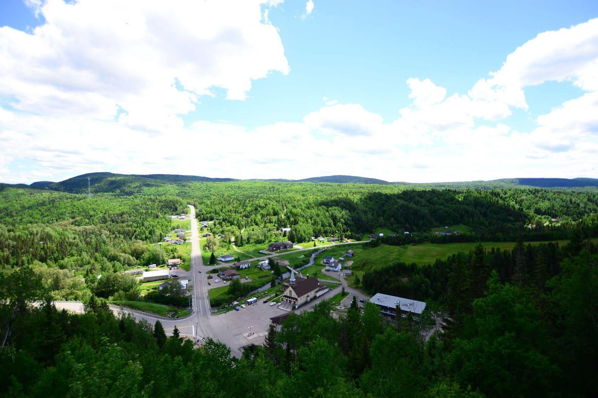 Auberge Du Presbytere De Riviere-Eternite Riviere Eternite Екстериор снимка