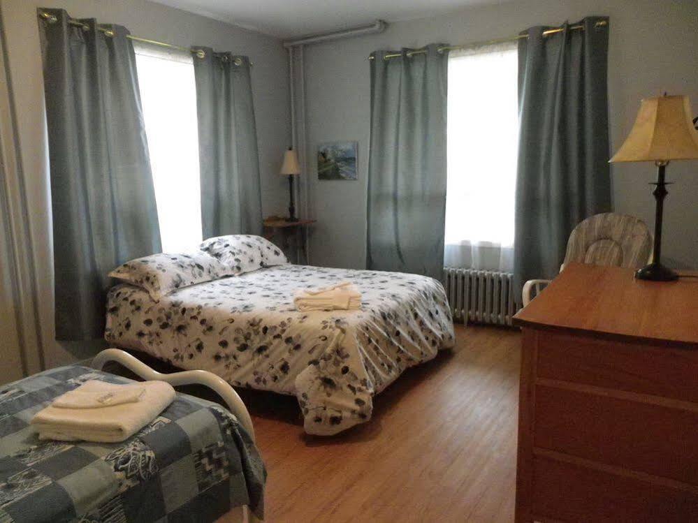 Auberge Du Presbytere De Riviere-Eternite Riviere Eternite Екстериор снимка